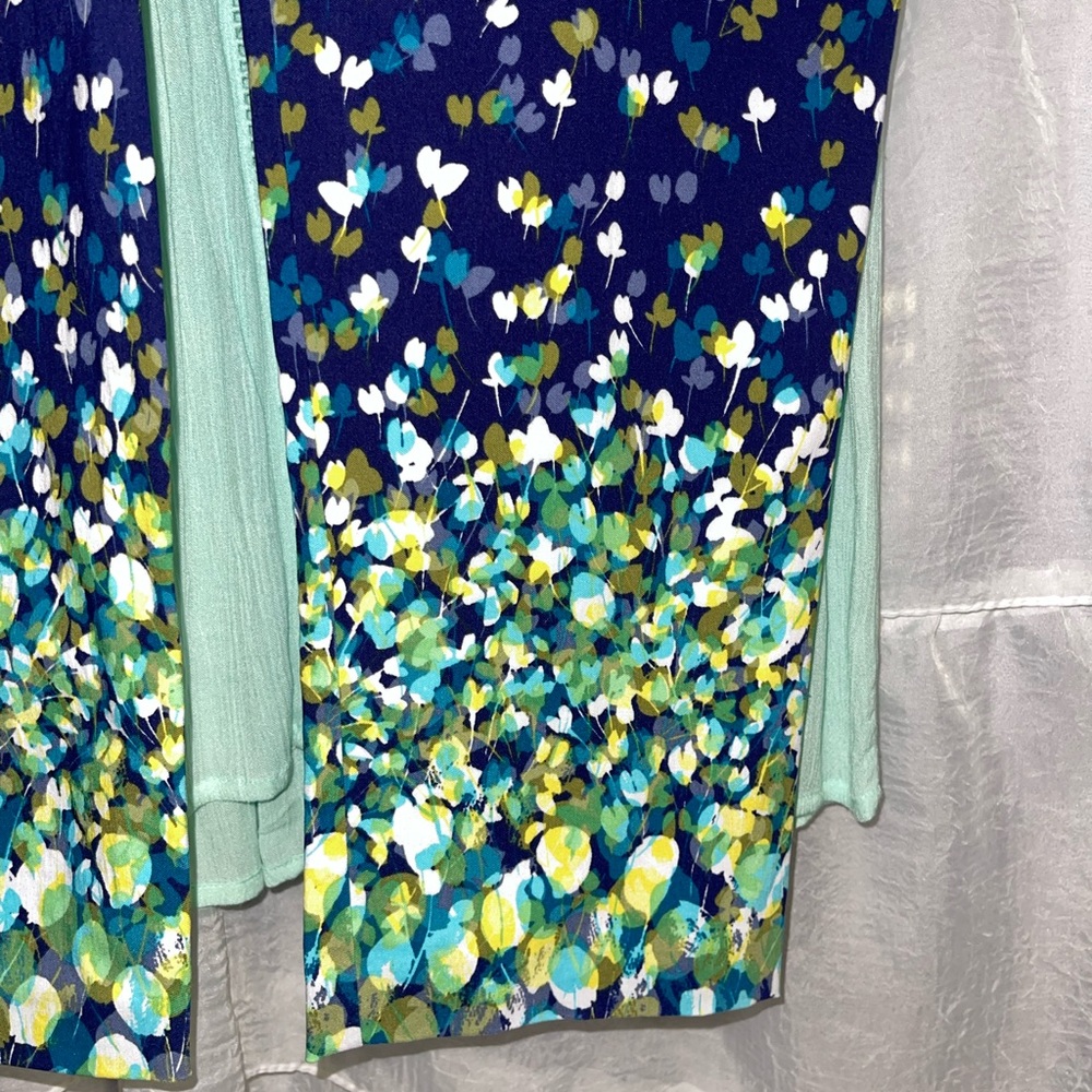 Two-piece sleeveless set